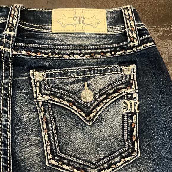 BNWT Miss Me western mid-rise rhinestone stitched boot cut jeans 30 x 34 - Picture 9 of 9